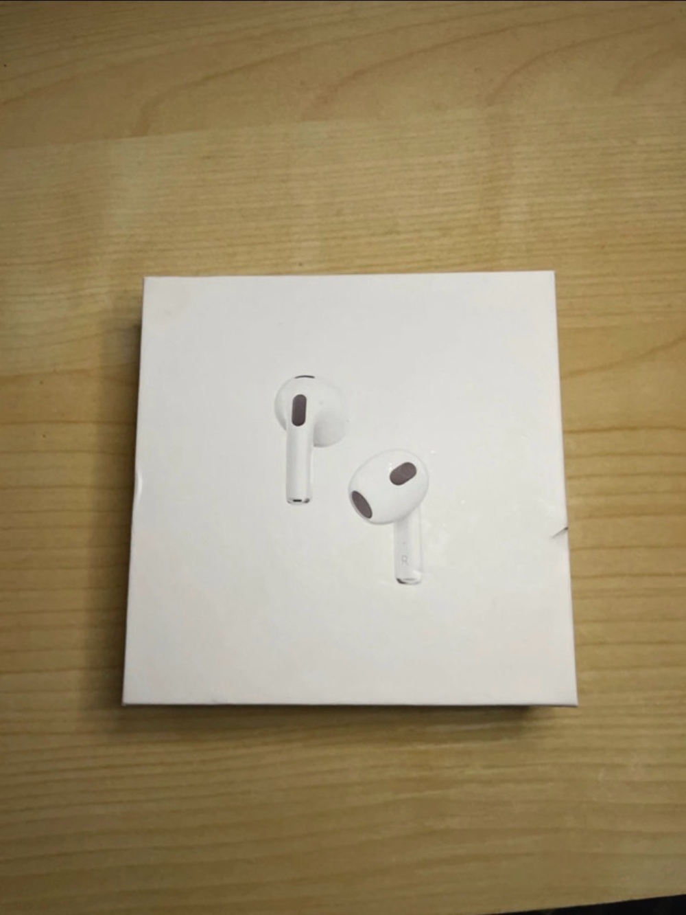 Apple White Wireless Earbuds with Charging Case - Boxed